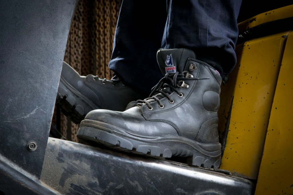 Best Steel Toe Work Boots for Men in 2024